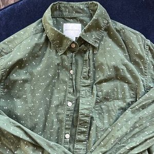 American Eagle men’s size small long sleeve button-up